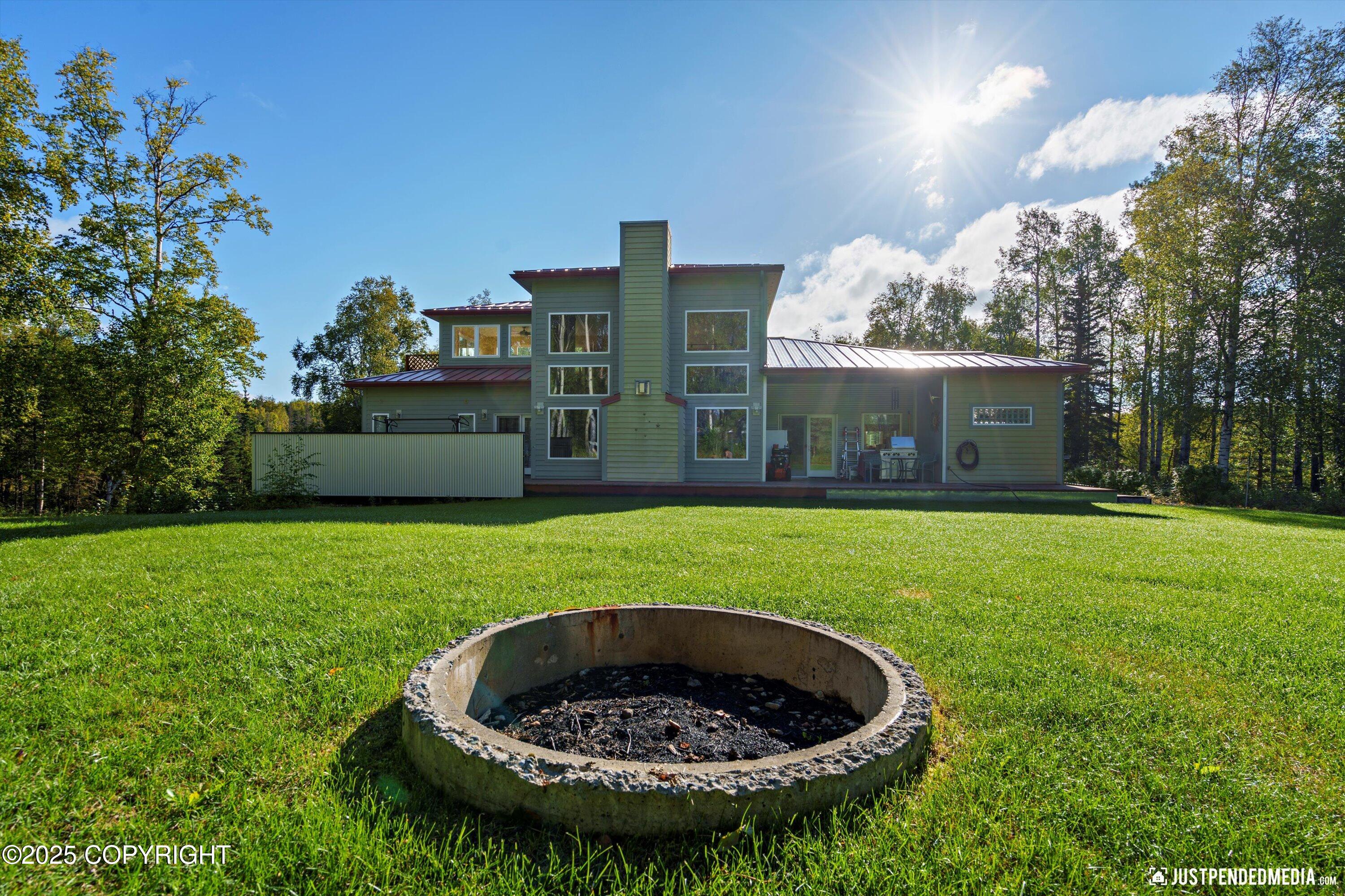 8115 N Highlander Loop