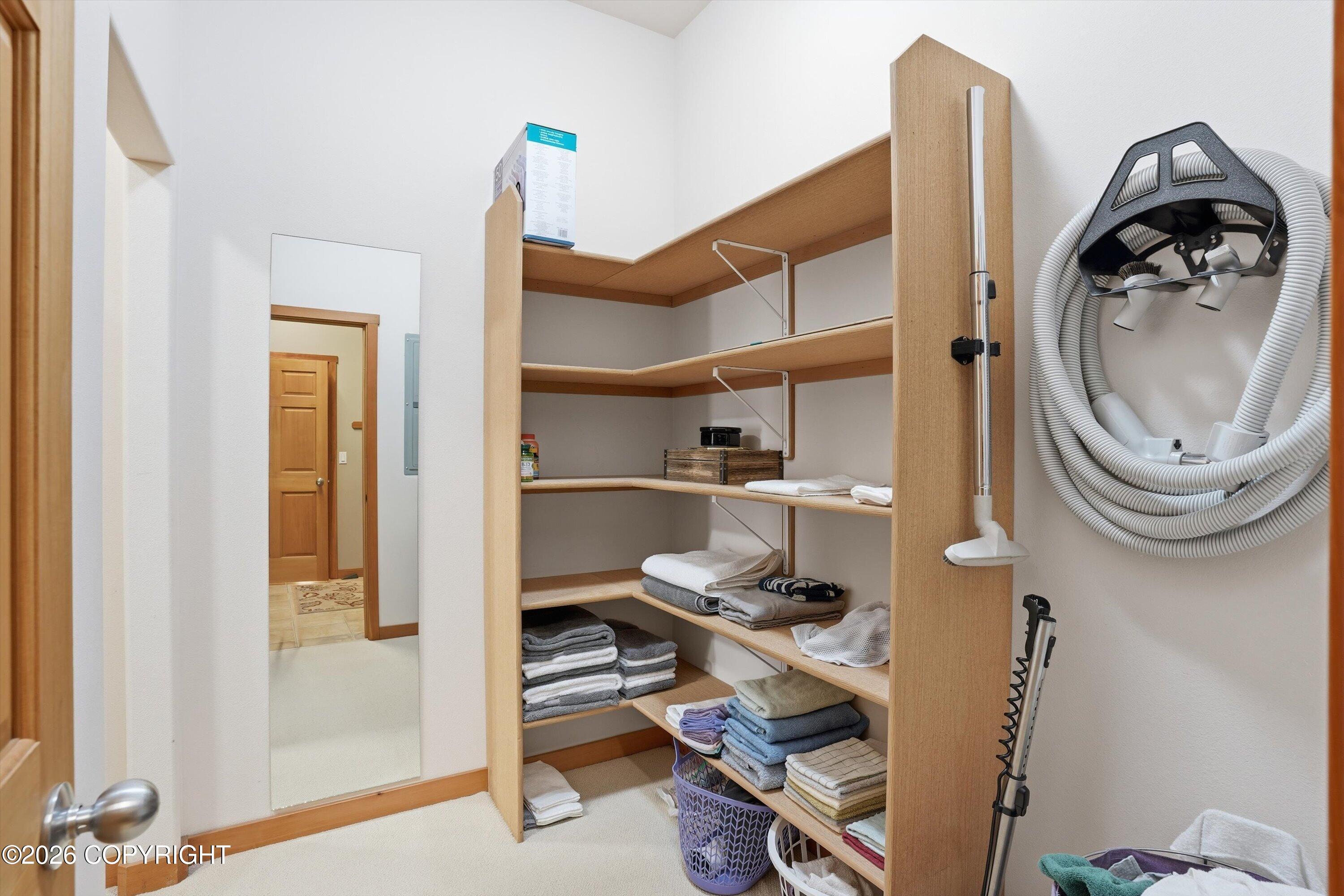 8115 N Highlander Loop