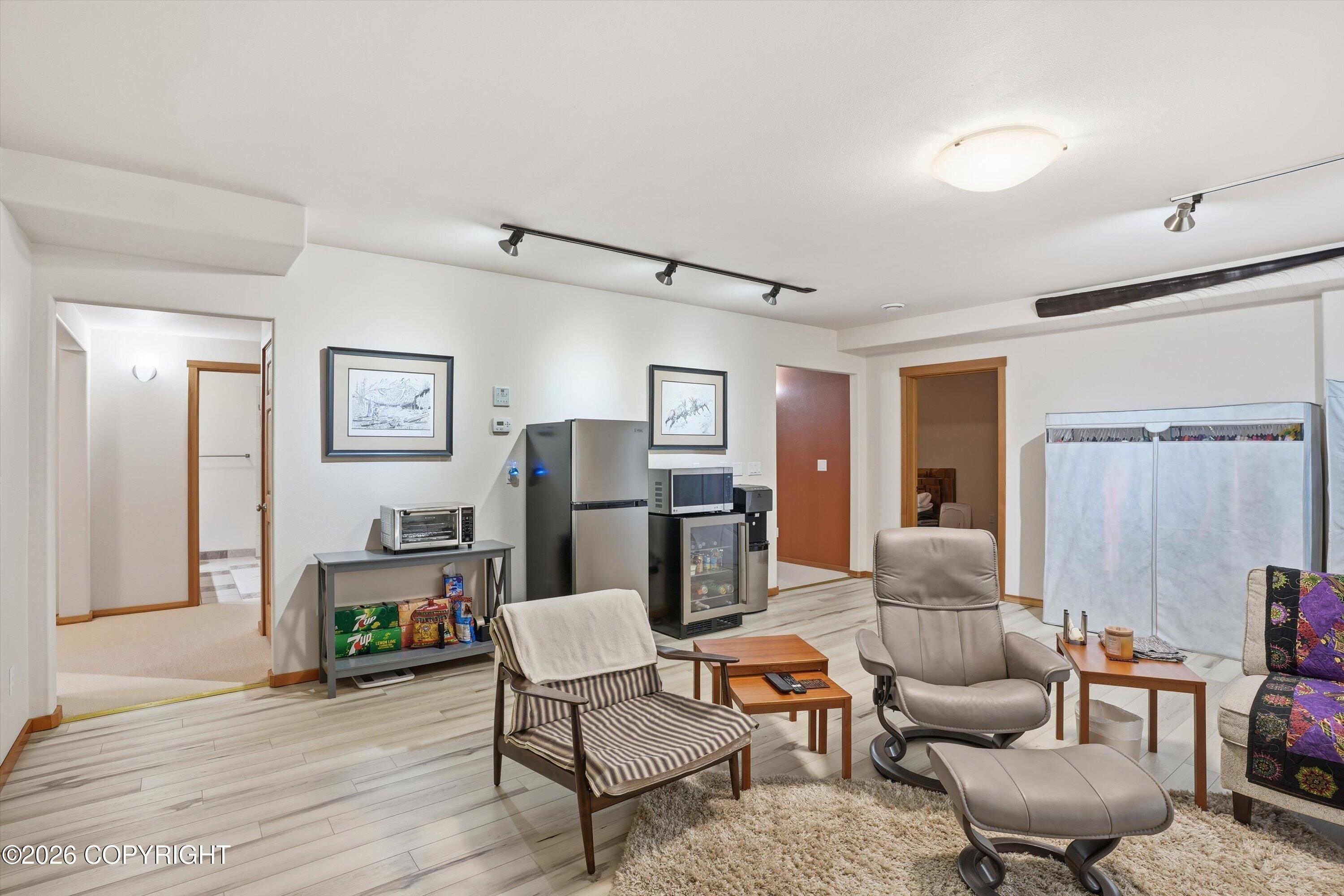 8115 N Highlander Loop