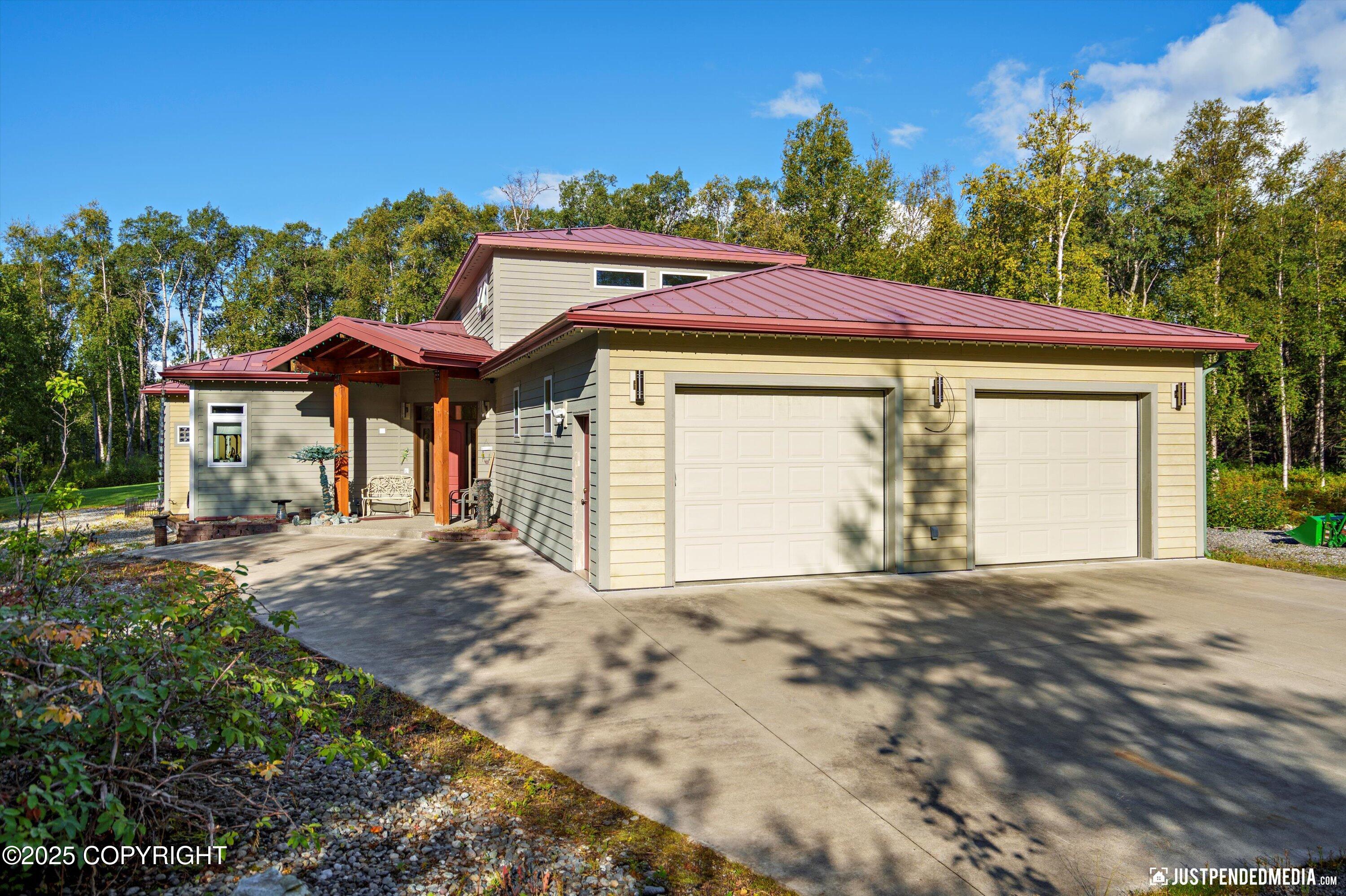 8115 N Highlander Loop