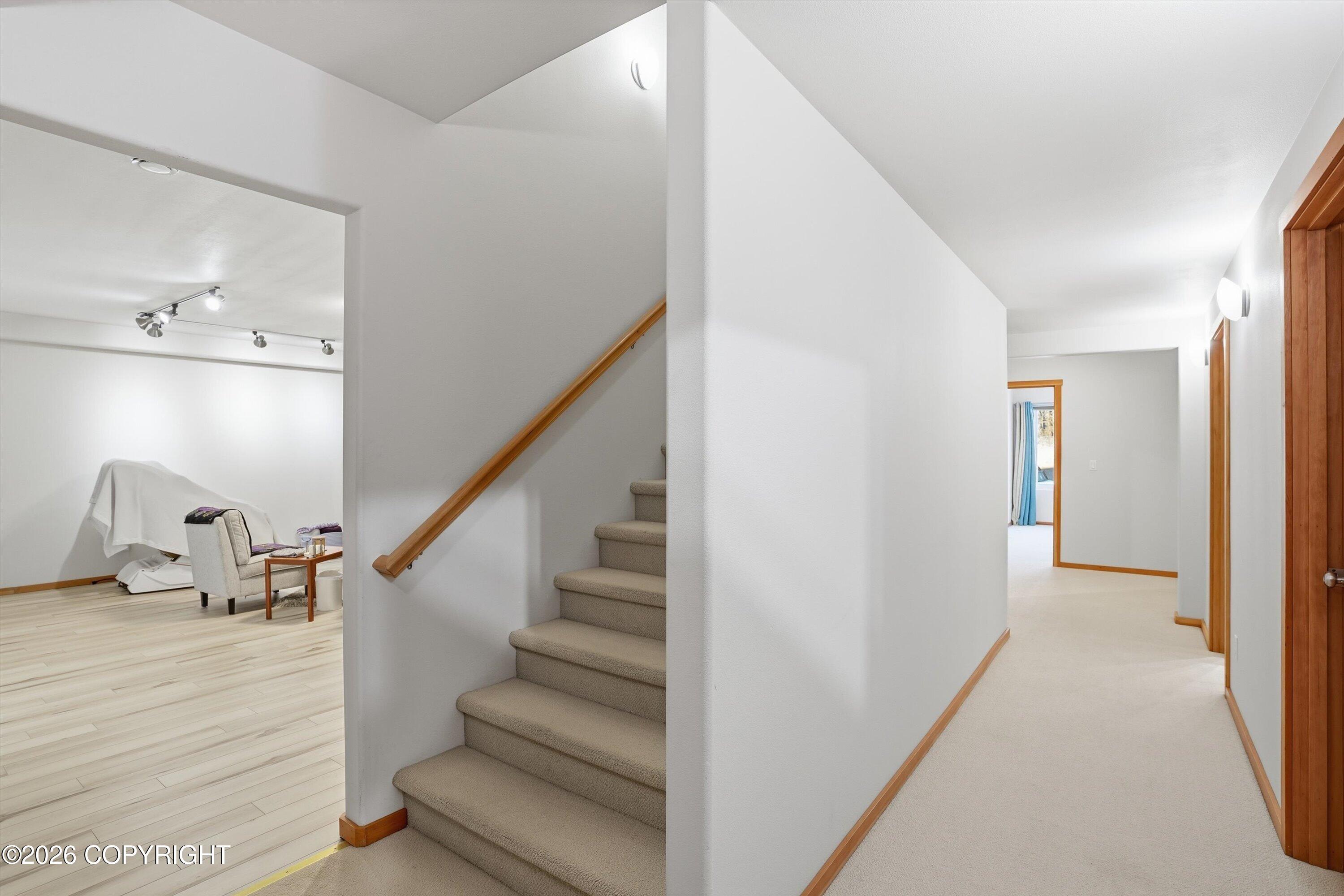 8115 N Highlander Loop