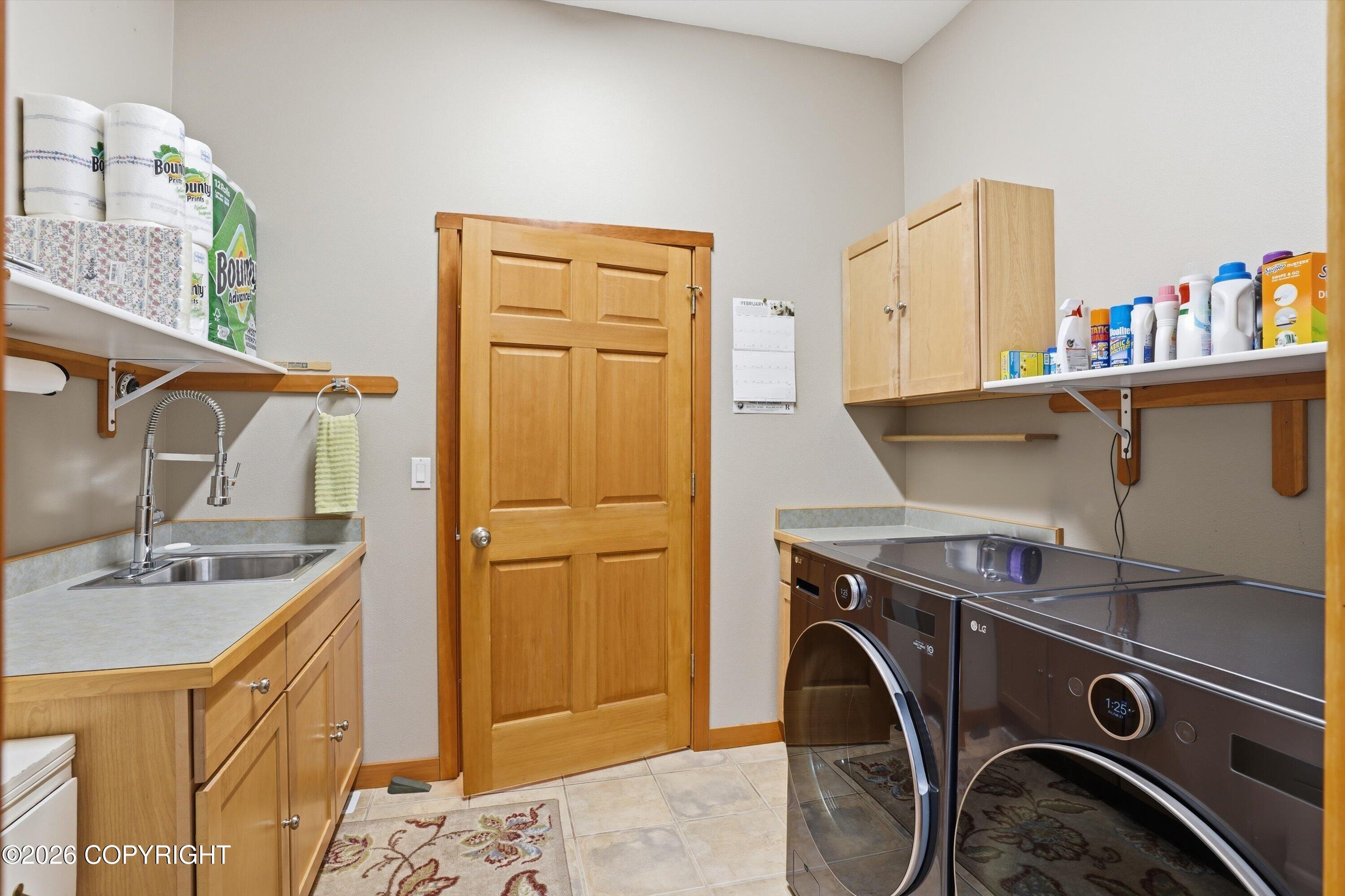 8115 N Highlander Loop