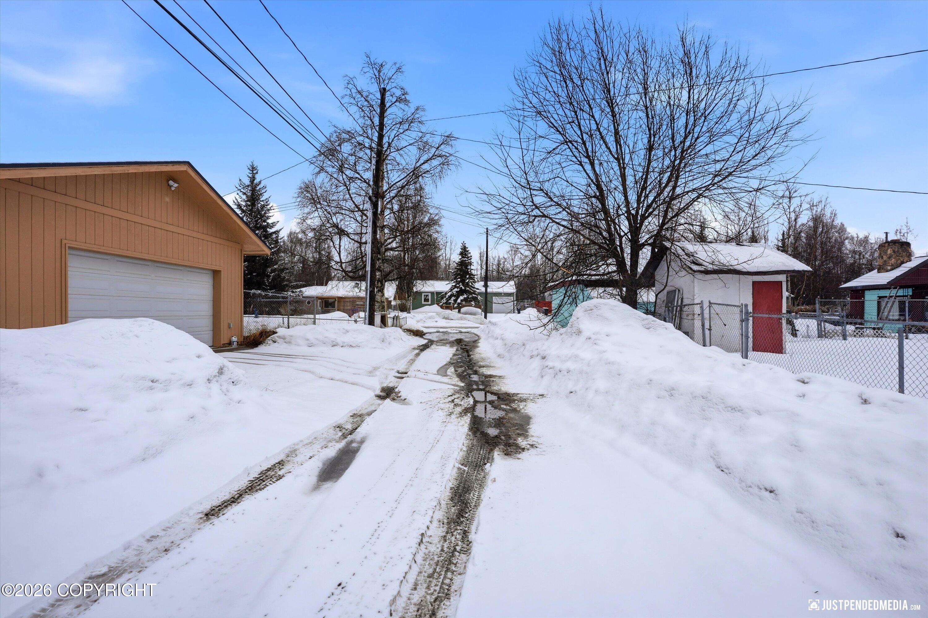 2631 Glenwood Street