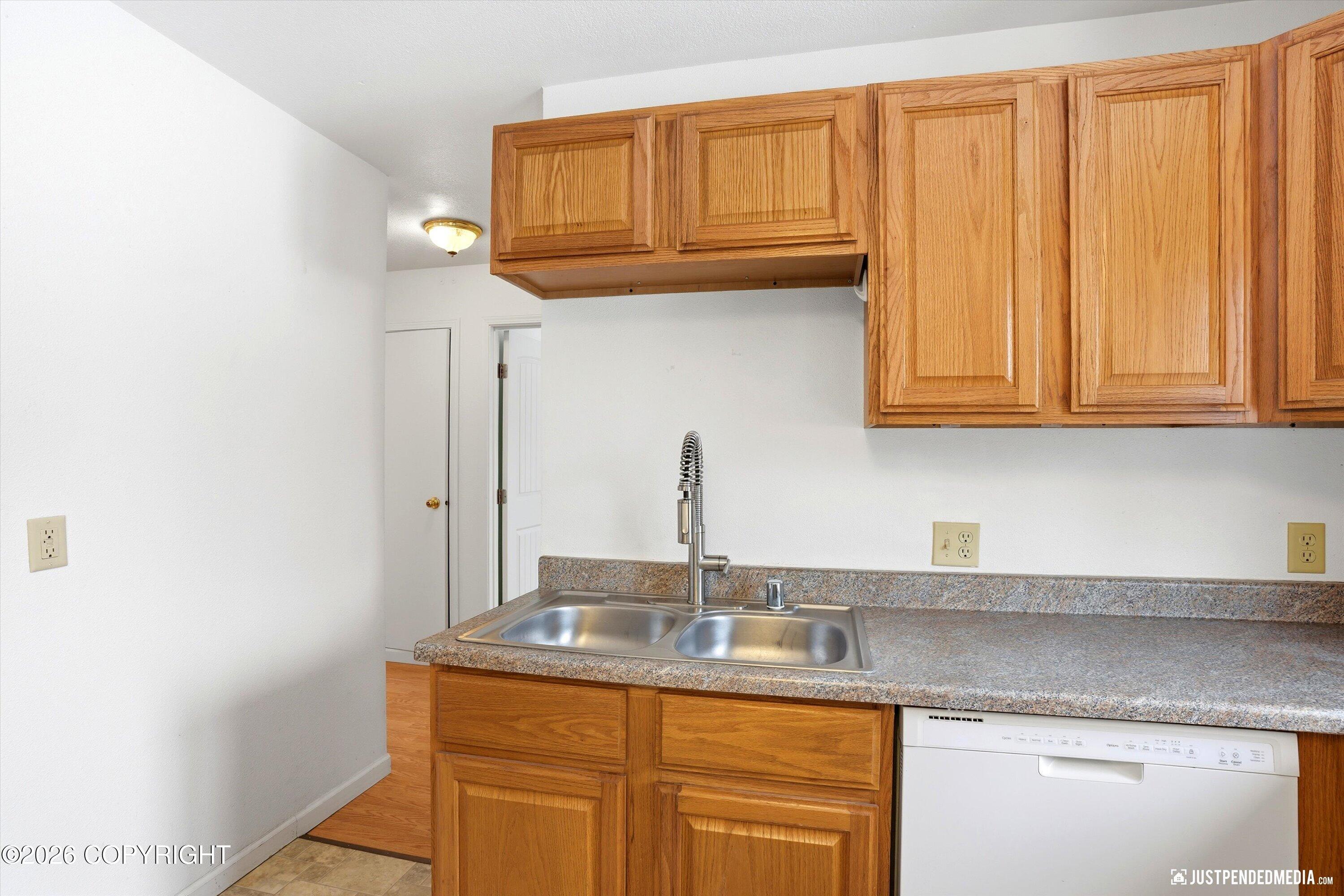 2631 Glenwood Street