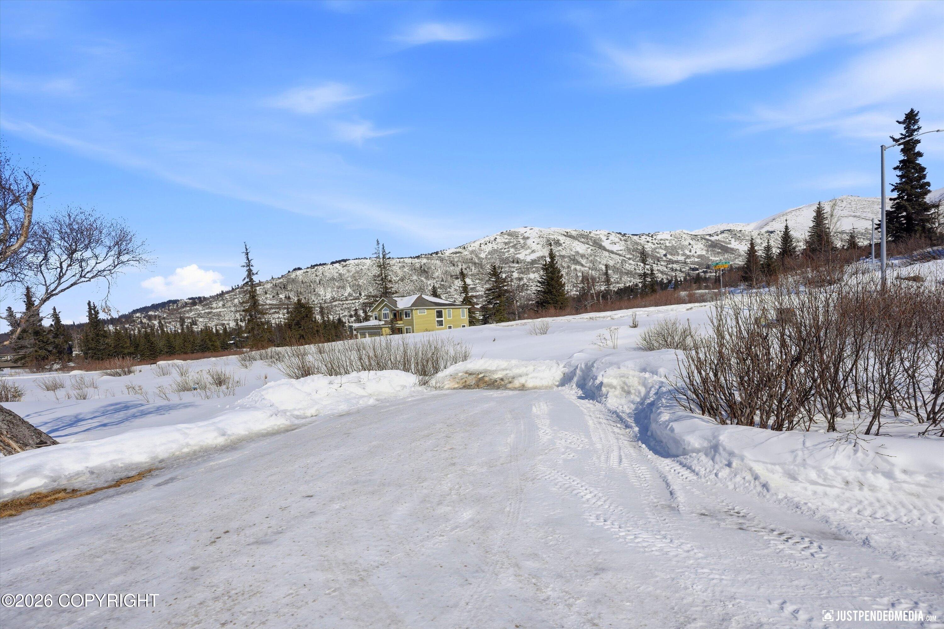 19296 Potter Highlands Drive