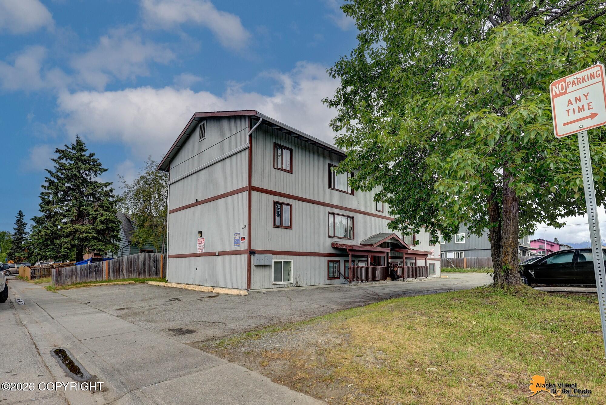 133 N Flower Street