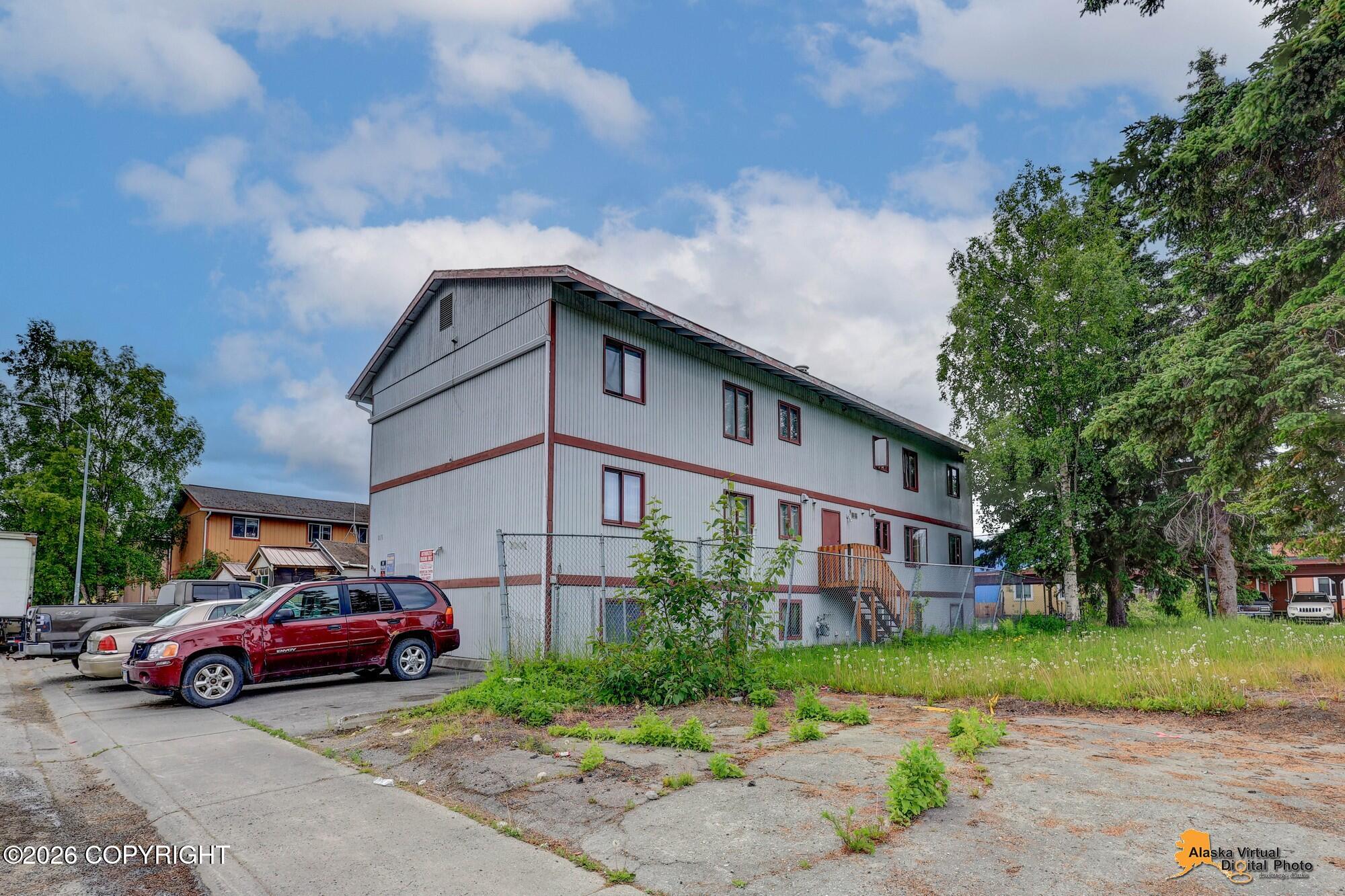 216 N Flower Street