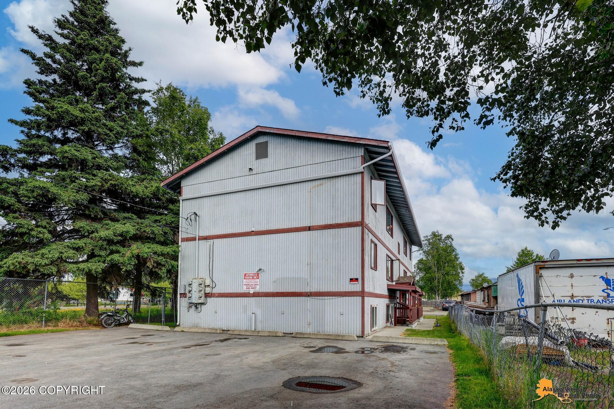 216 N Flower Street