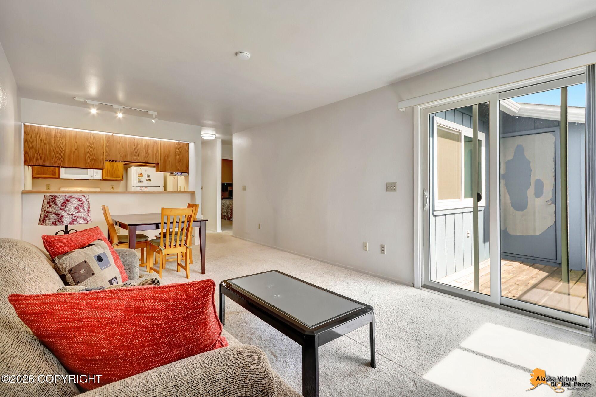 1670 Eastridge Drive # 302 Unit: #302