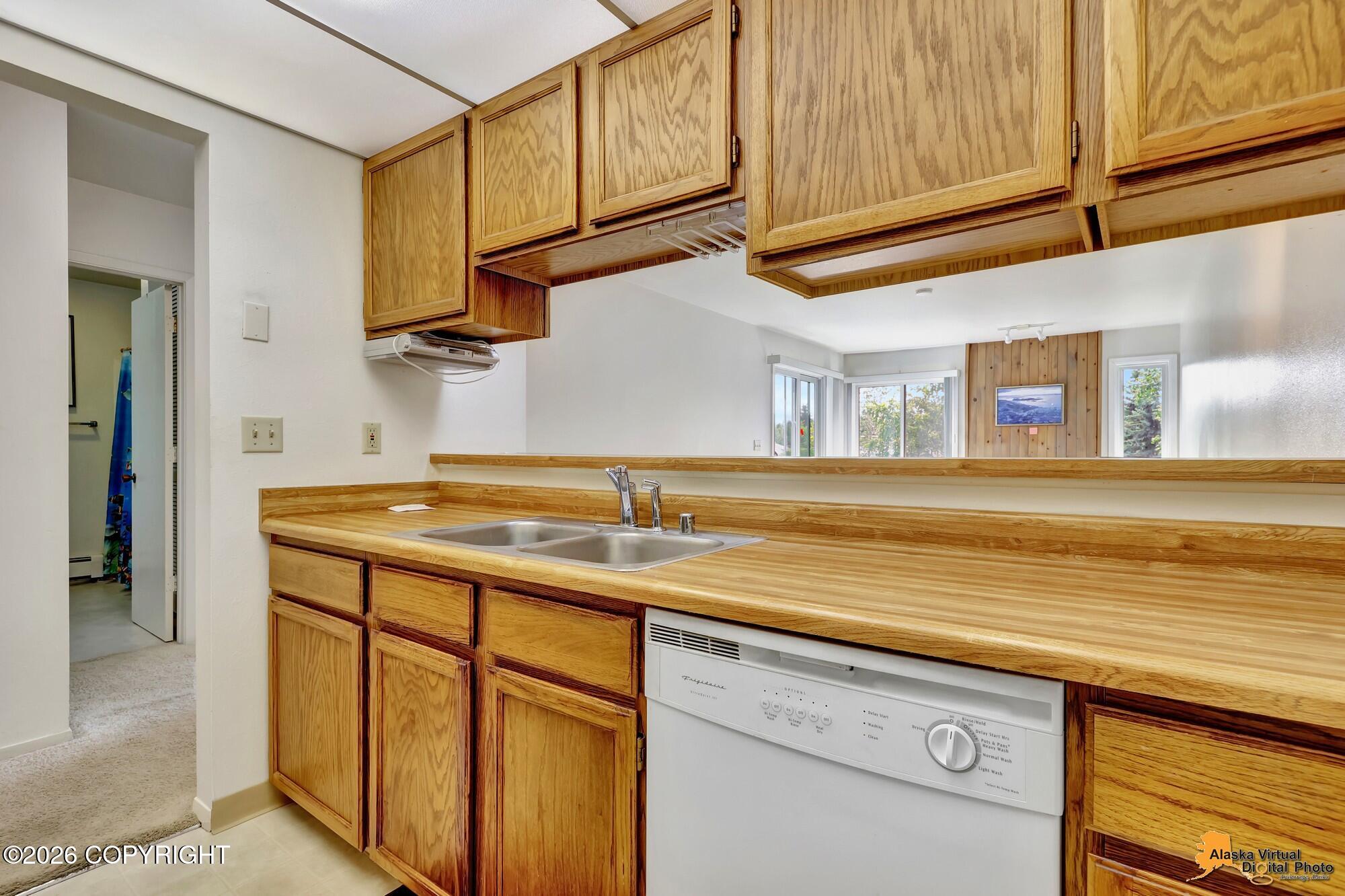 1670 Eastridge Drive # 302 Unit: #302