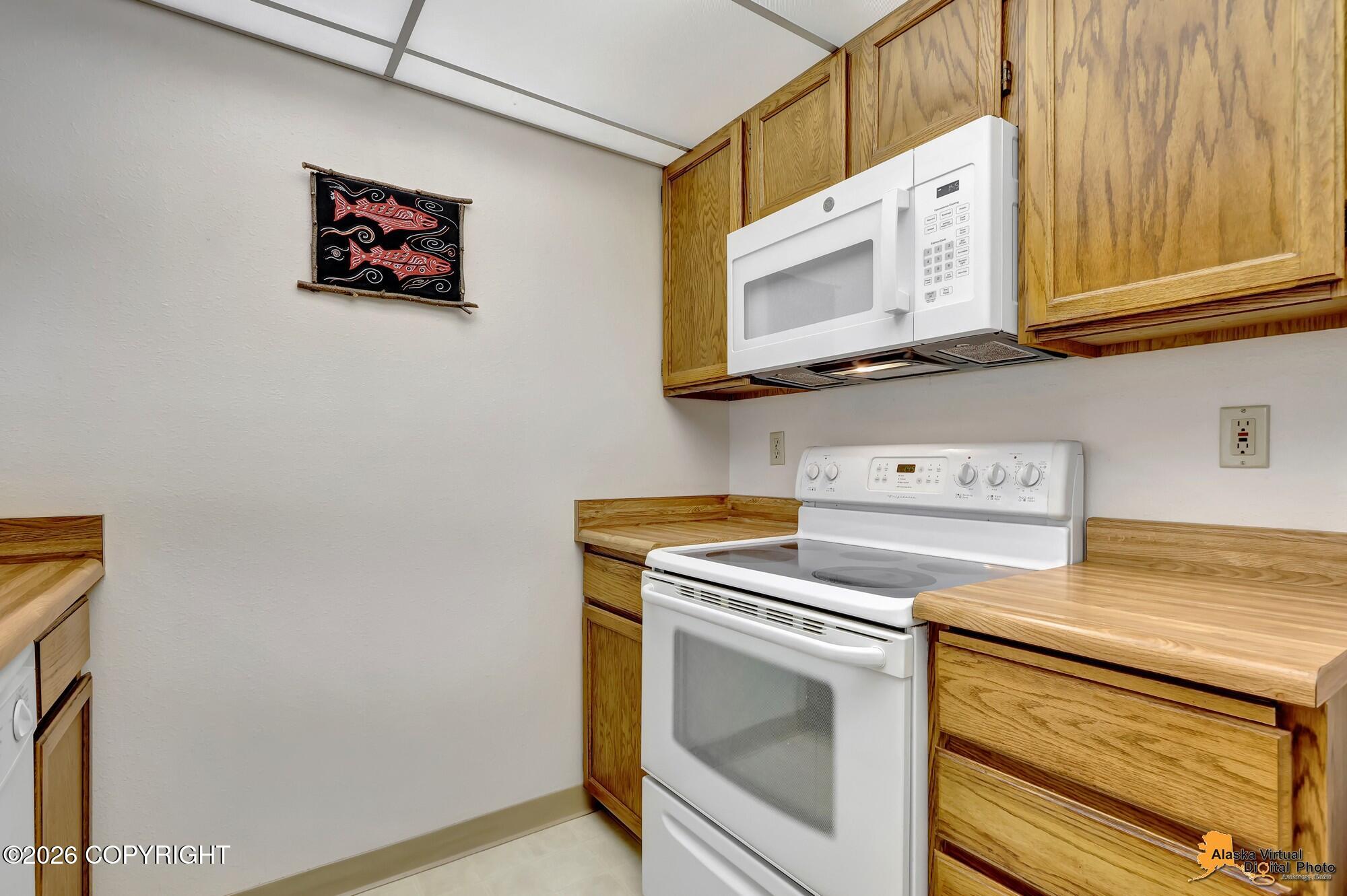 1670 Eastridge Drive # 302 Unit: #302