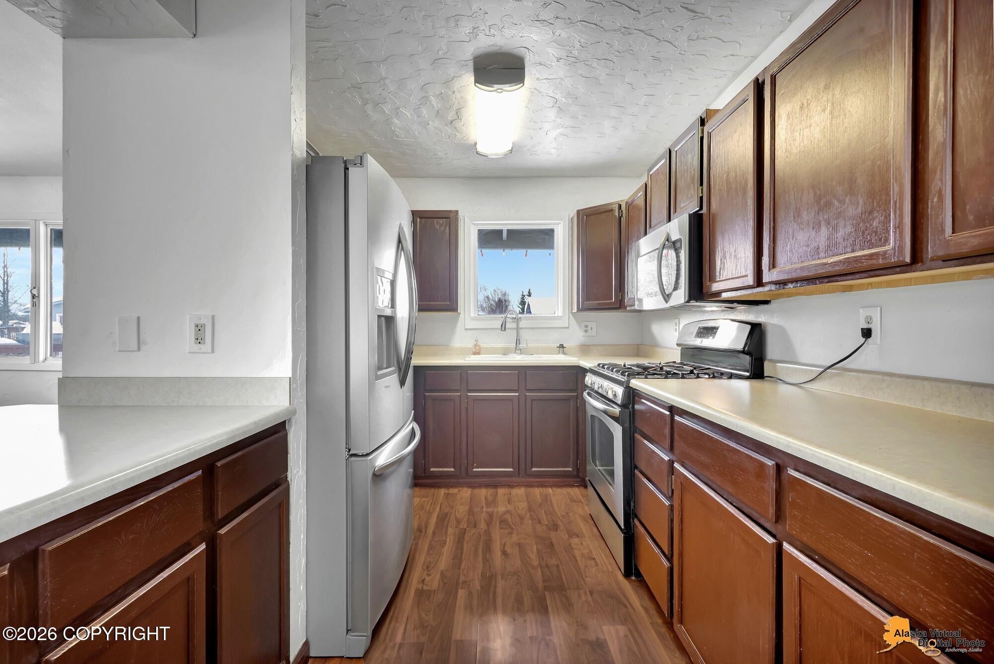 1153 W 71st Court