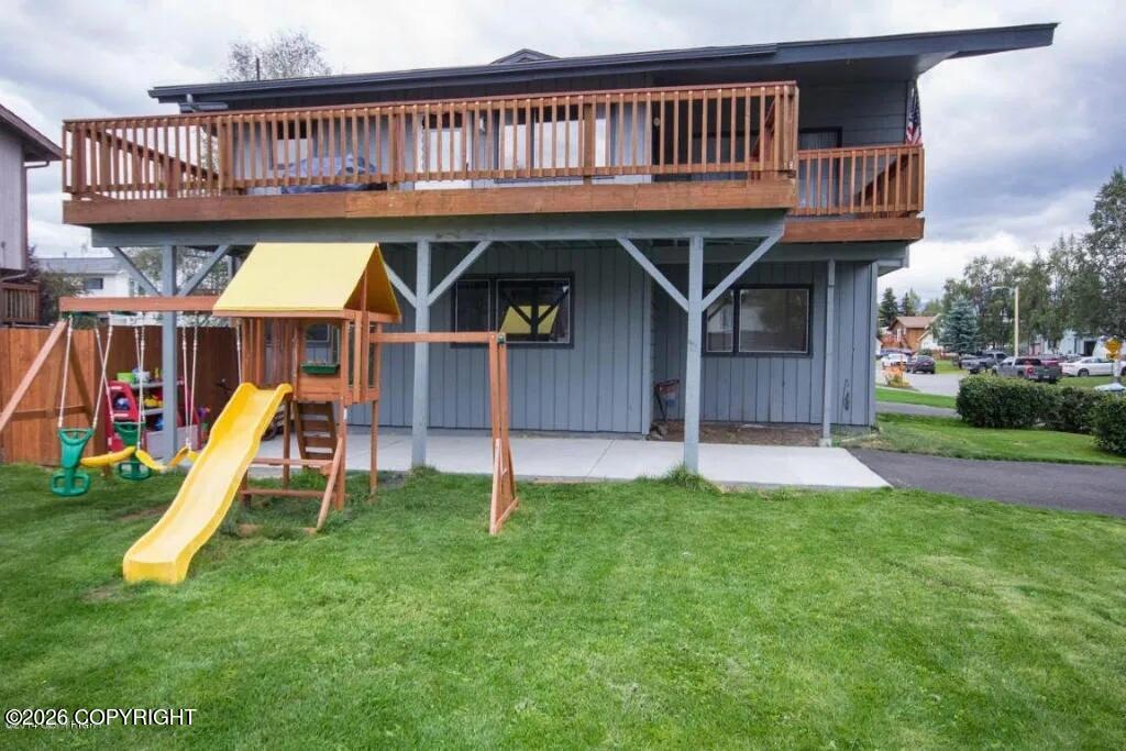 1153 W 71st Court