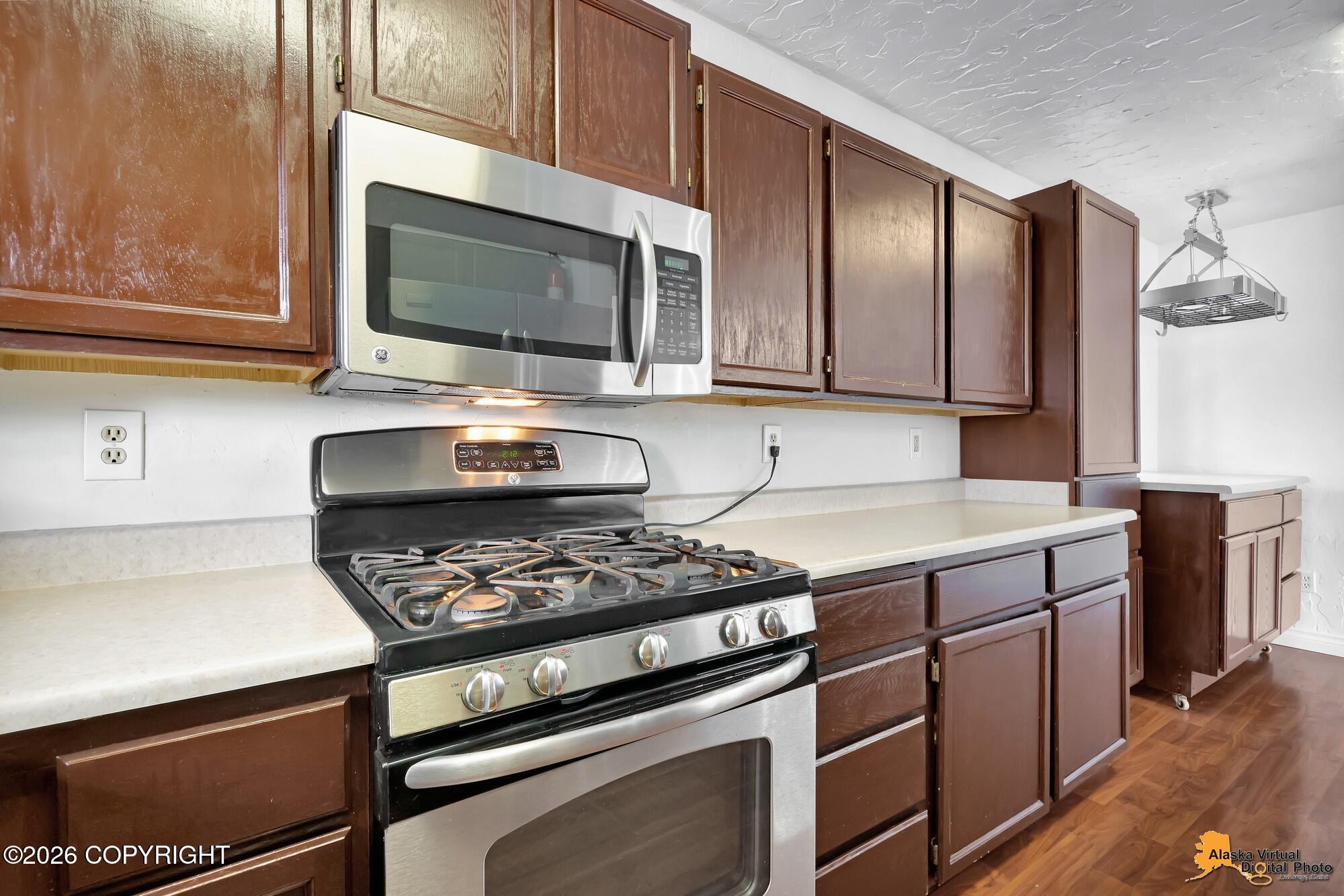 1153 W 71st Court
