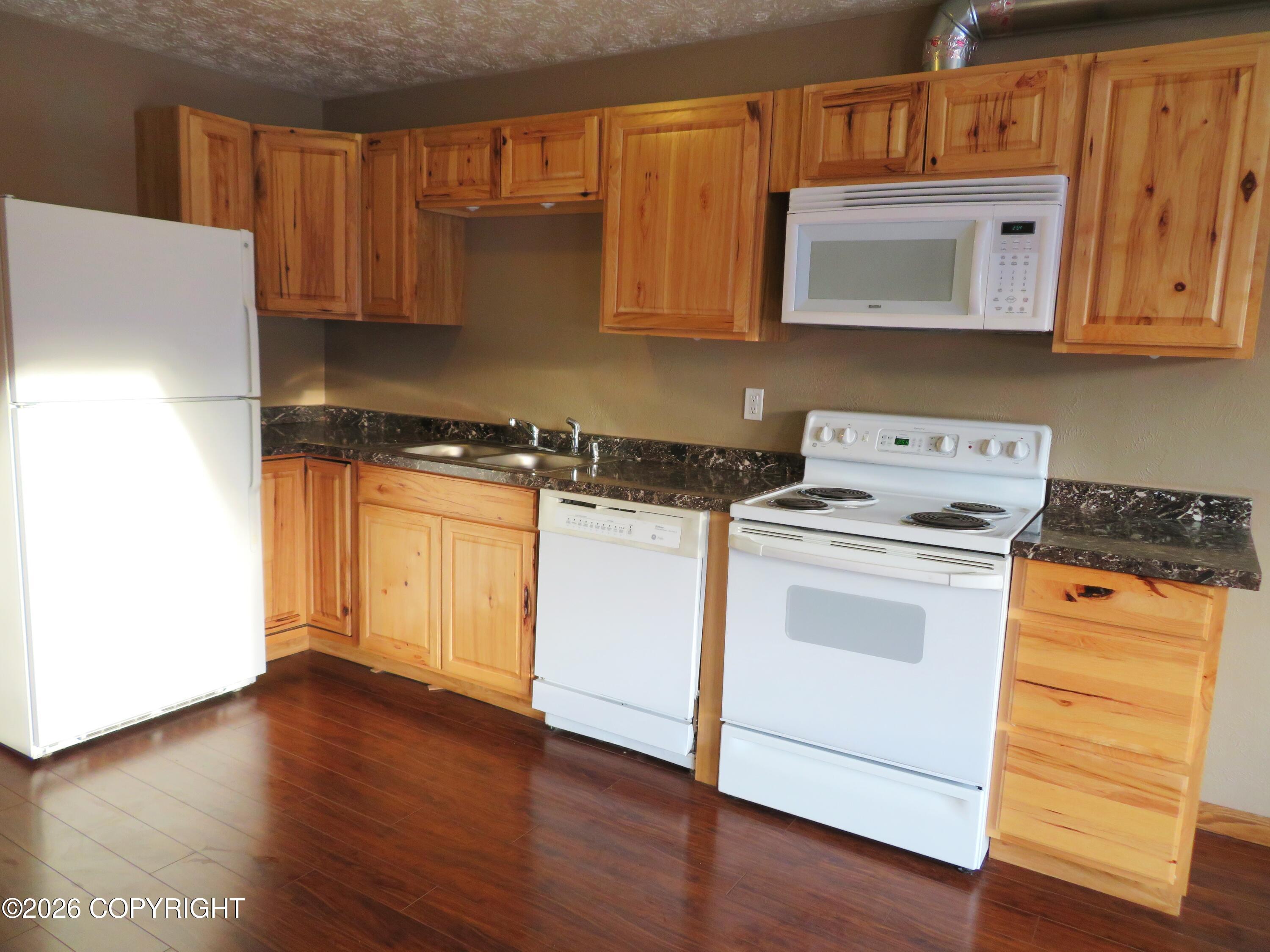 1153 W 71st Court