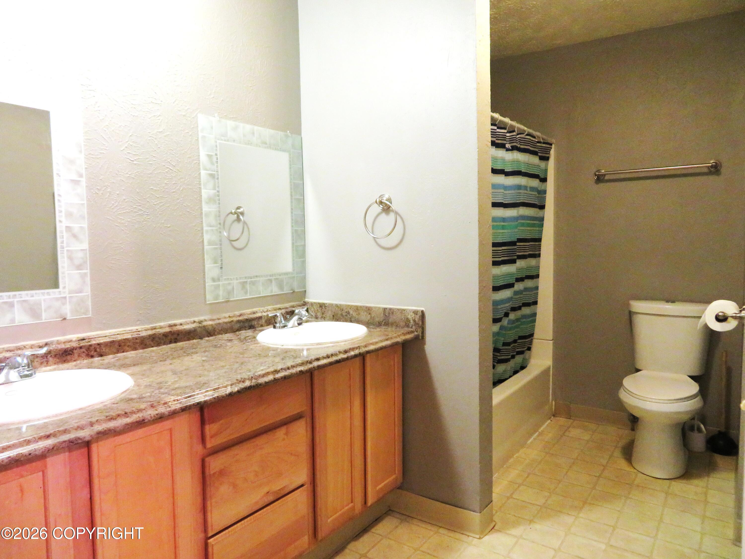1153 W 71st Court