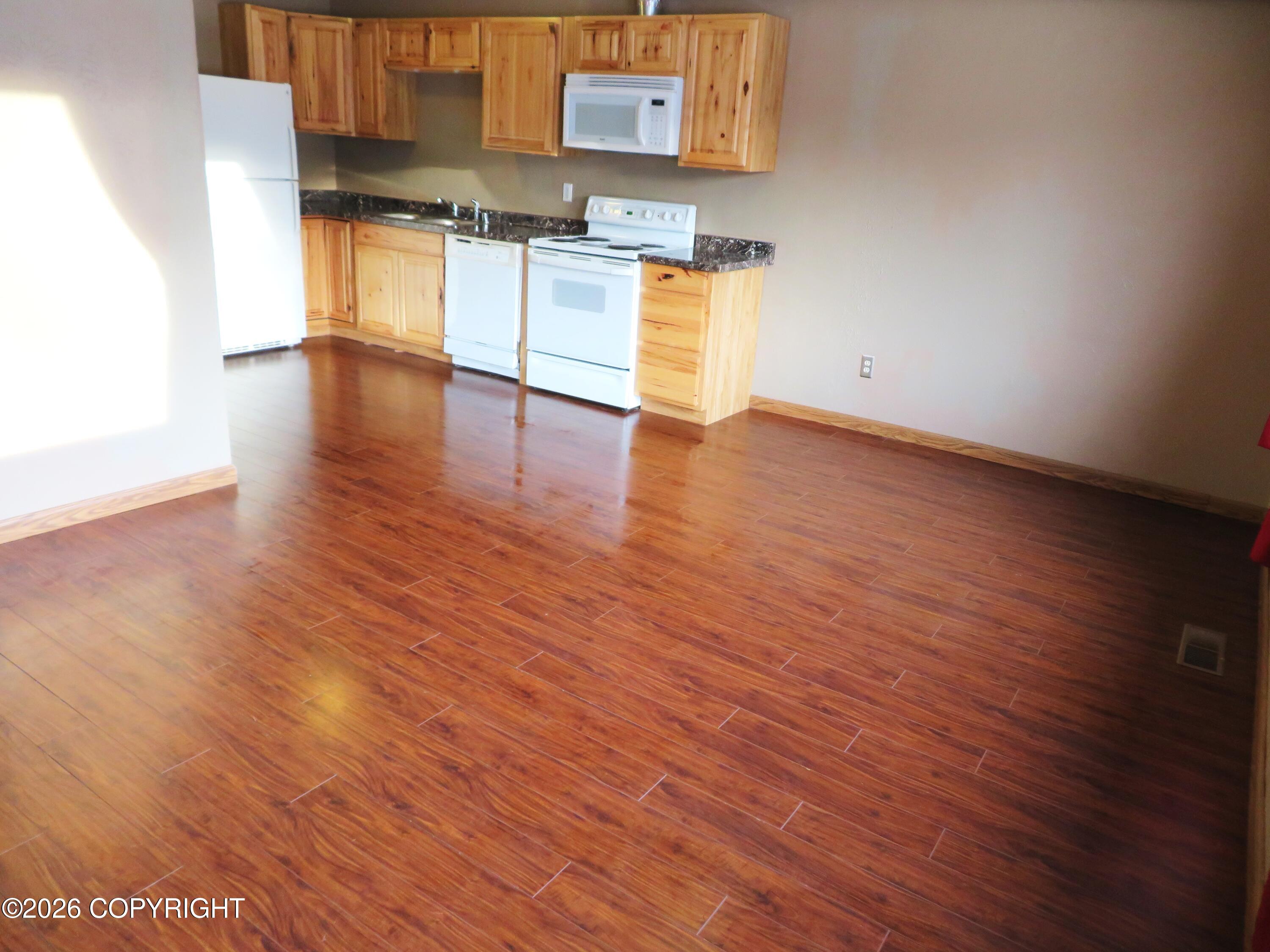 1153 W 71st Court