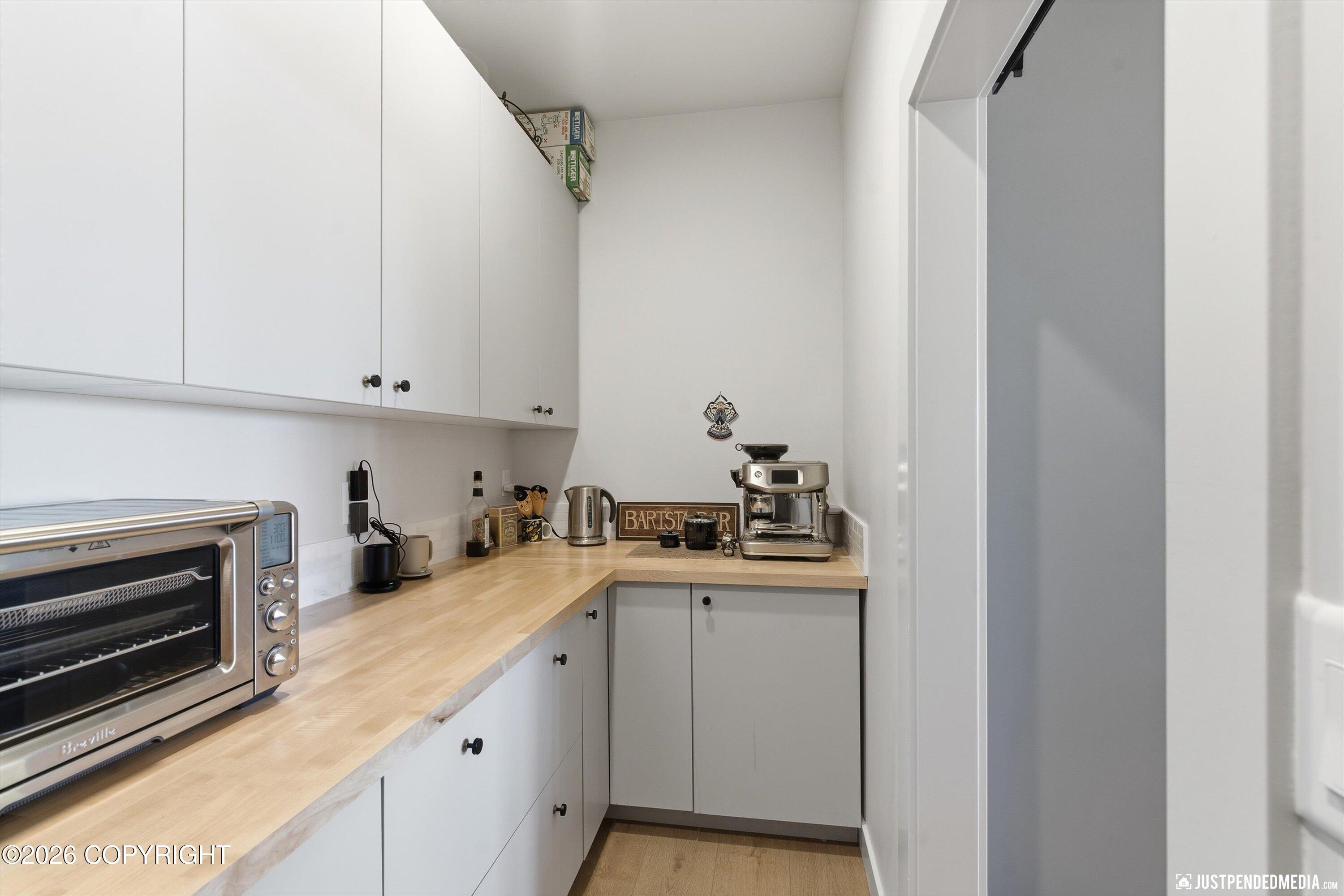 7509 Beacon Hill Drive