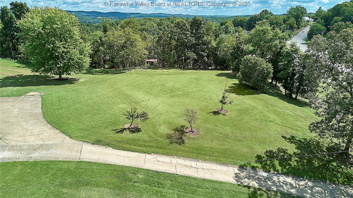 402 Highlawn Drive