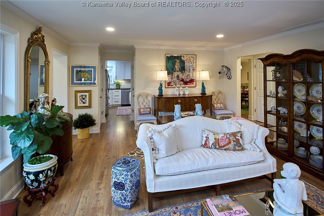 918 Lower Ridgeway Road