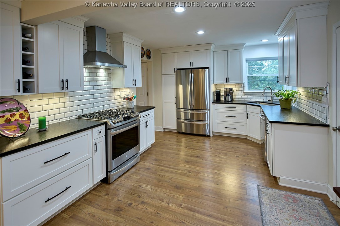 918 Lower Ridgeway Road