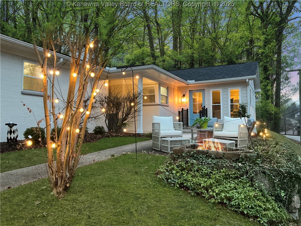 918 Lower Ridgeway Road