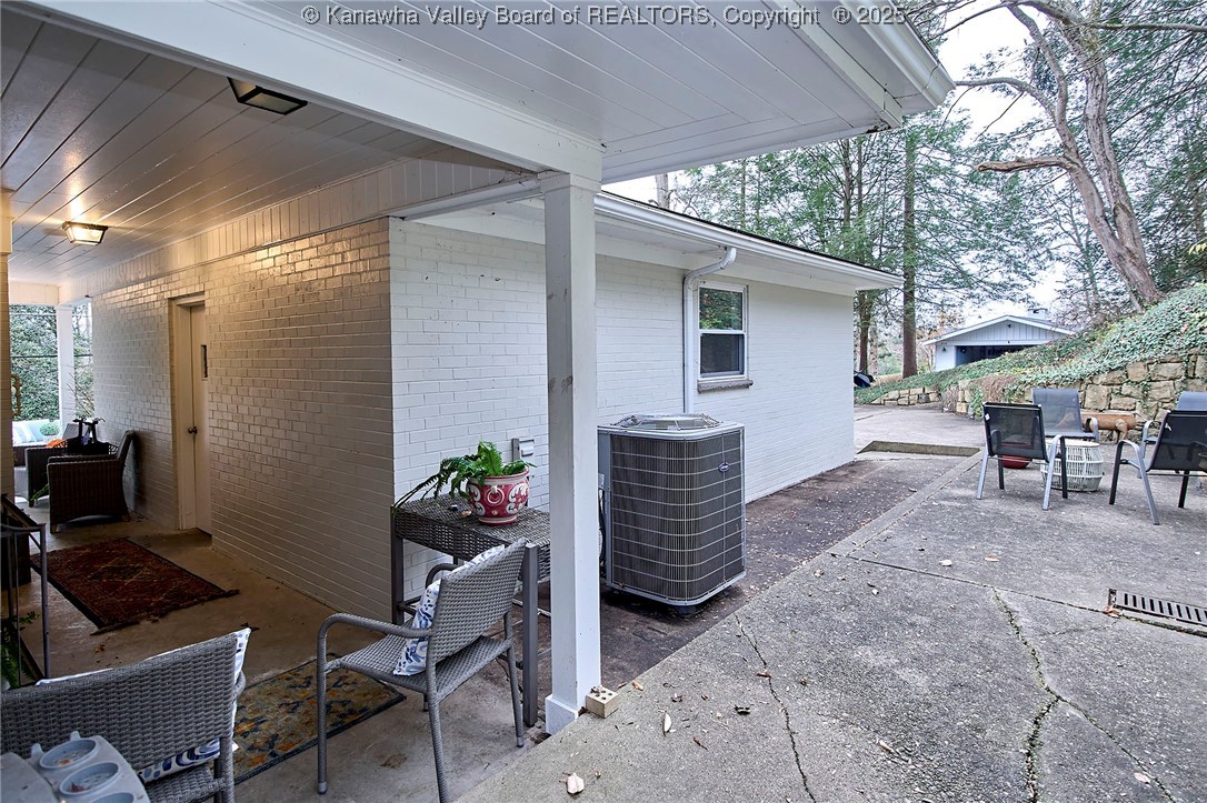 918 Lower Ridgeway Road