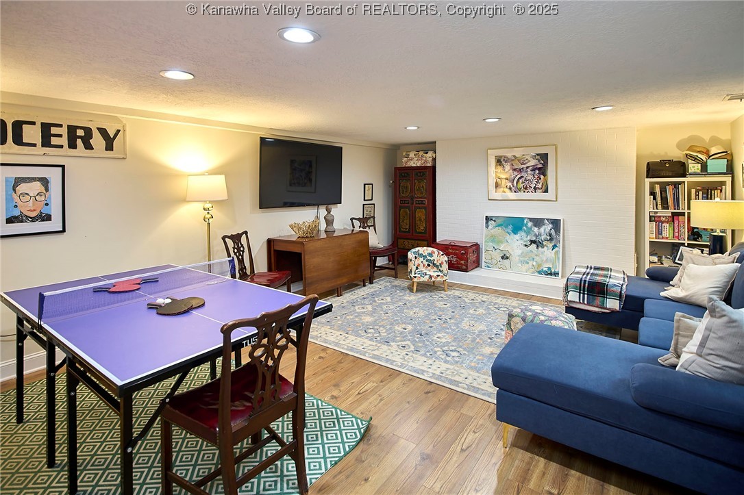 918 Lower Ridgeway Road