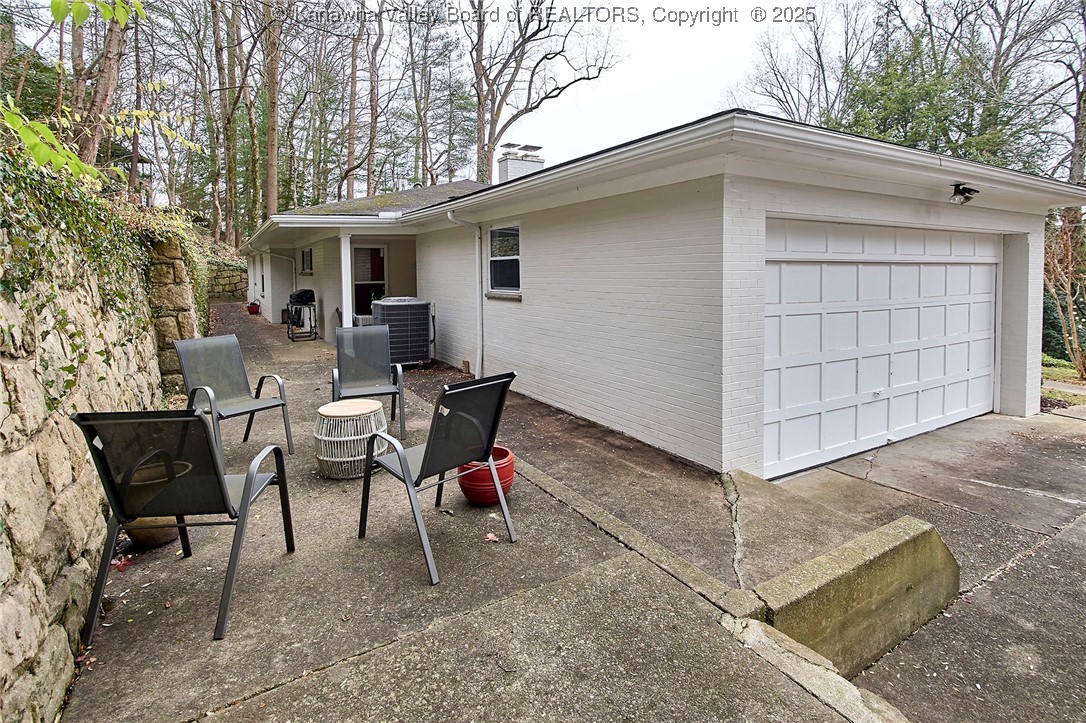 918 Lower Ridgeway Road