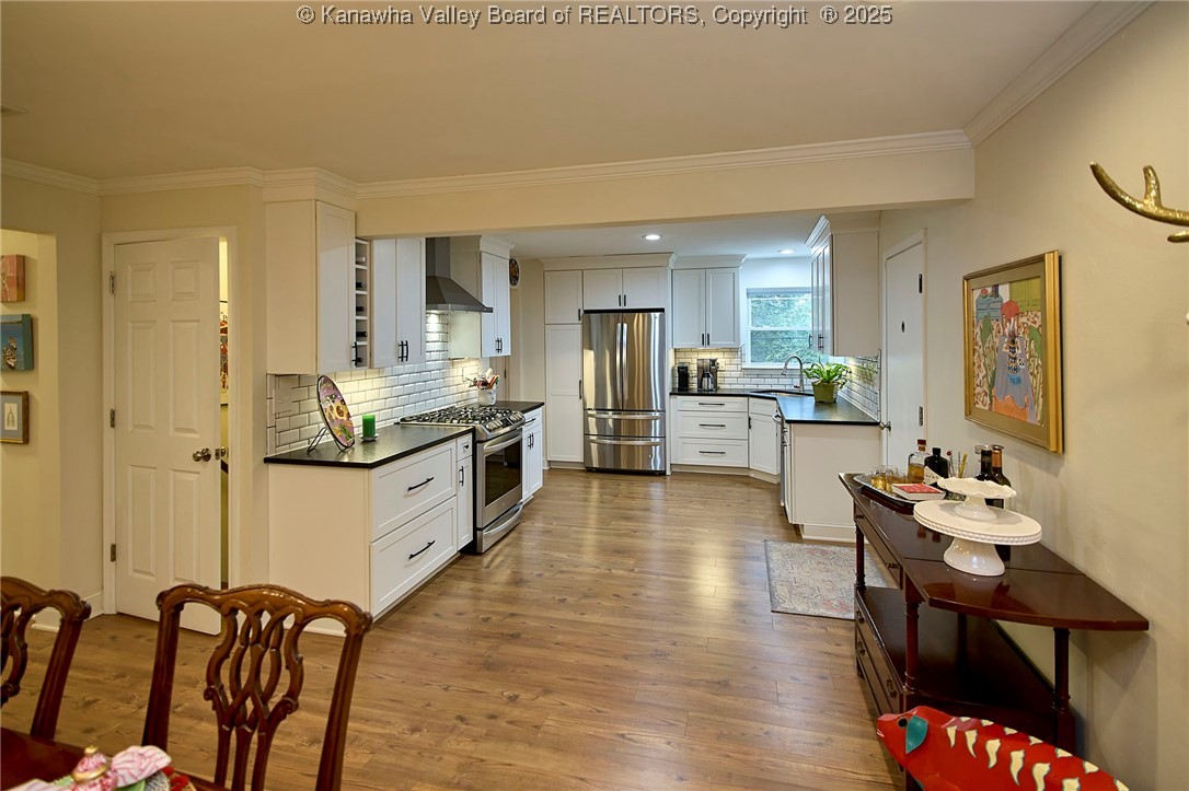 918 Lower Ridgeway Road