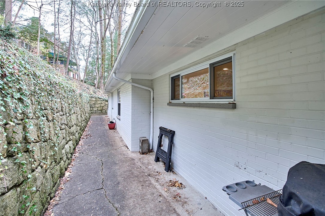 918 Lower Ridgeway Road