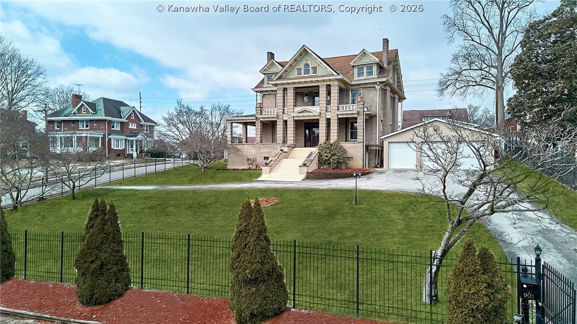901 Edgewood Drive
