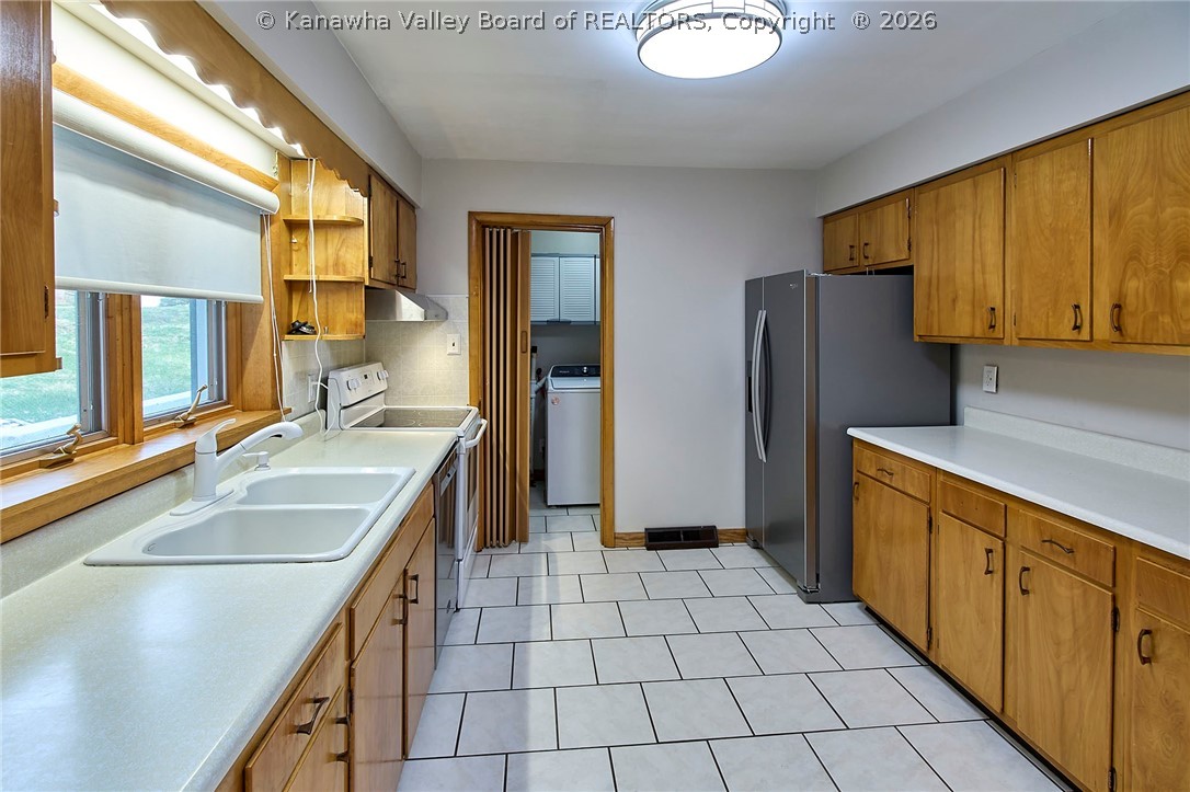 1218 Lyndale Drive