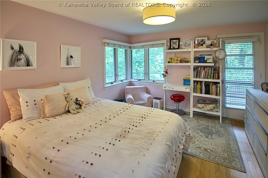 68 Abney Circle N