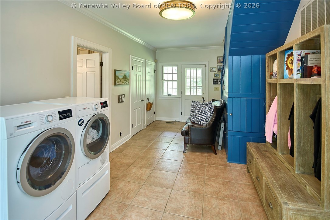 1411 Meadowcrest Drive