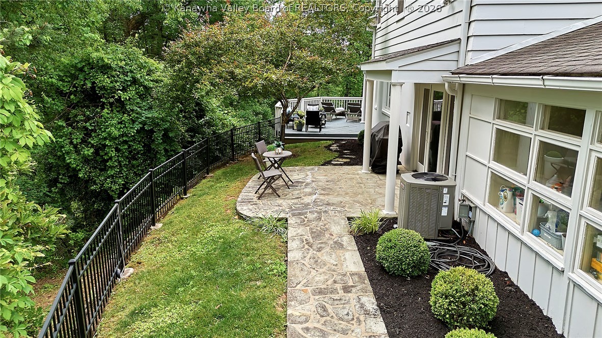 1411 Meadowcrest Drive