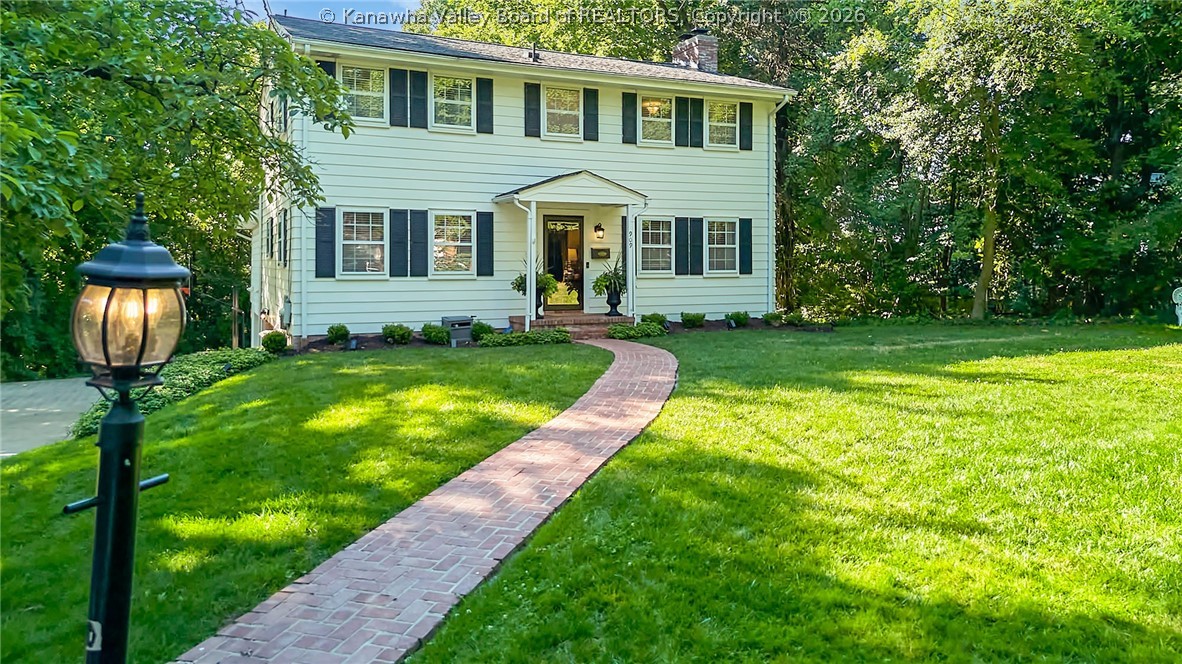 909 Chestnut Road