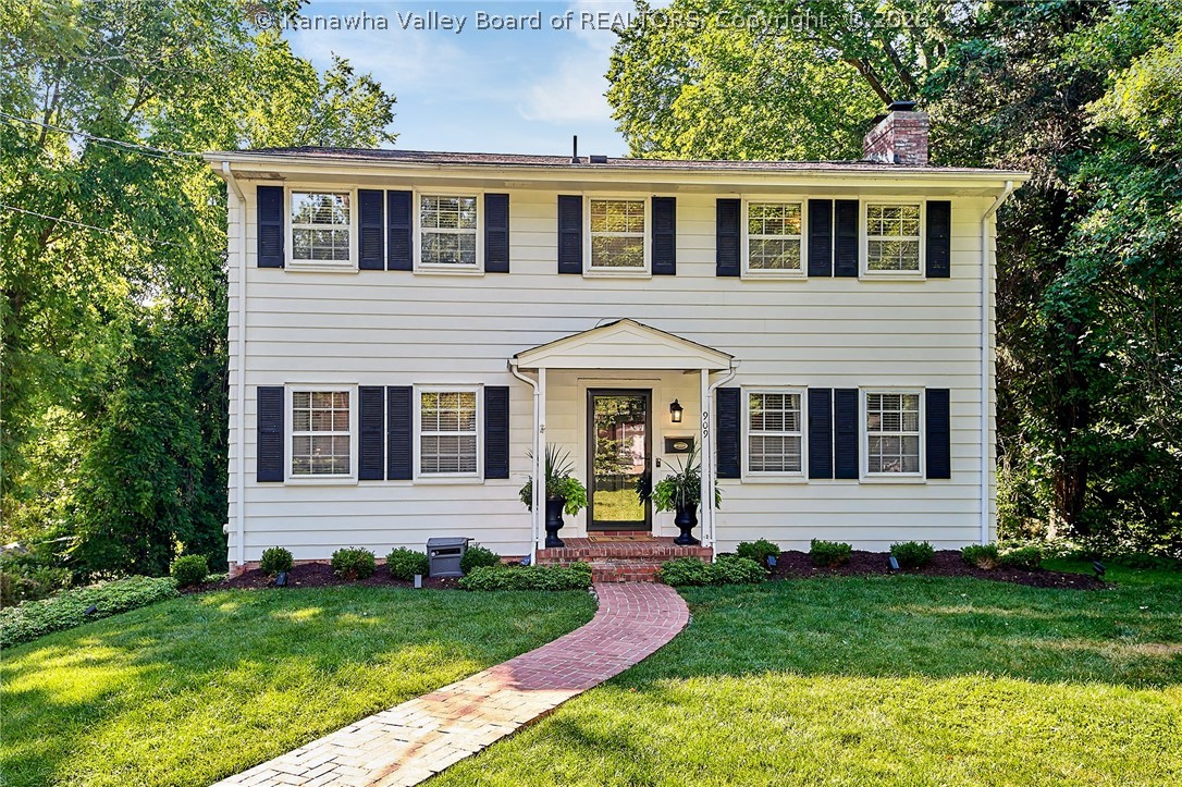 909 Chestnut Road