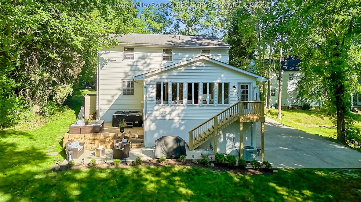 909 Chestnut Road