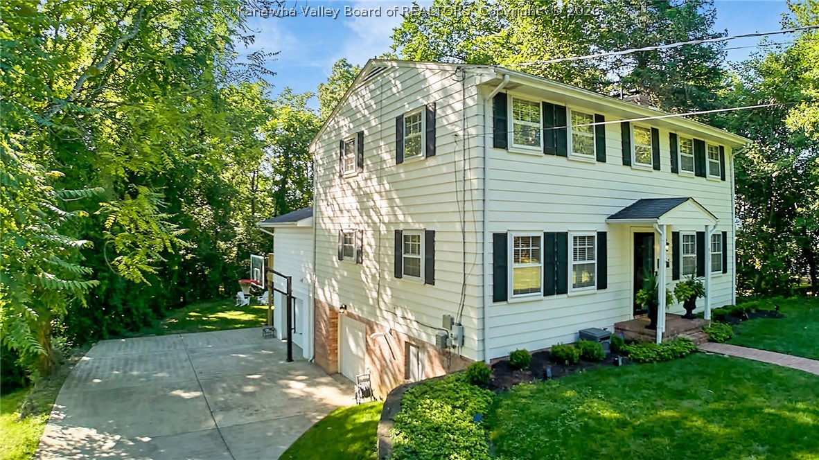 909 Chestnut Road