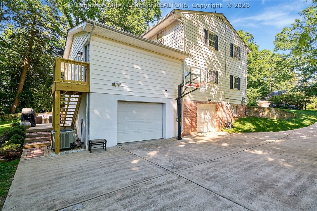 909 Chestnut Road