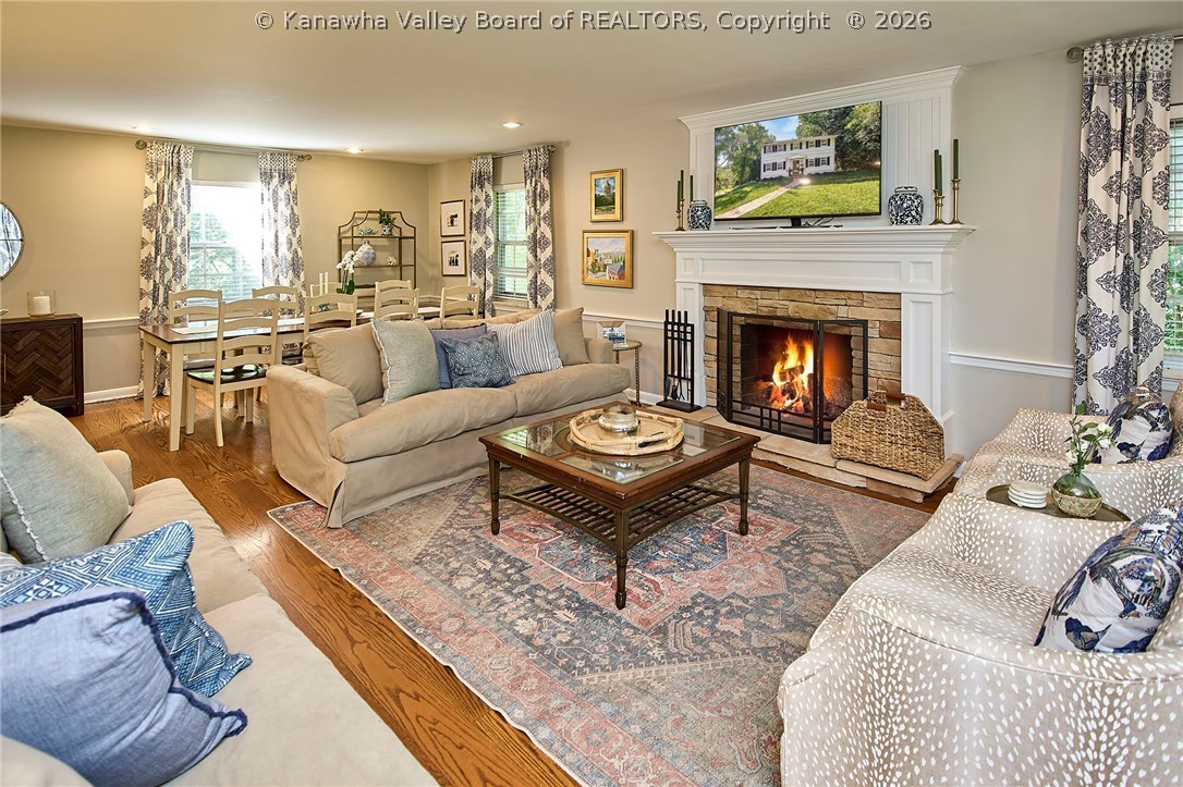 909 Chestnut Road