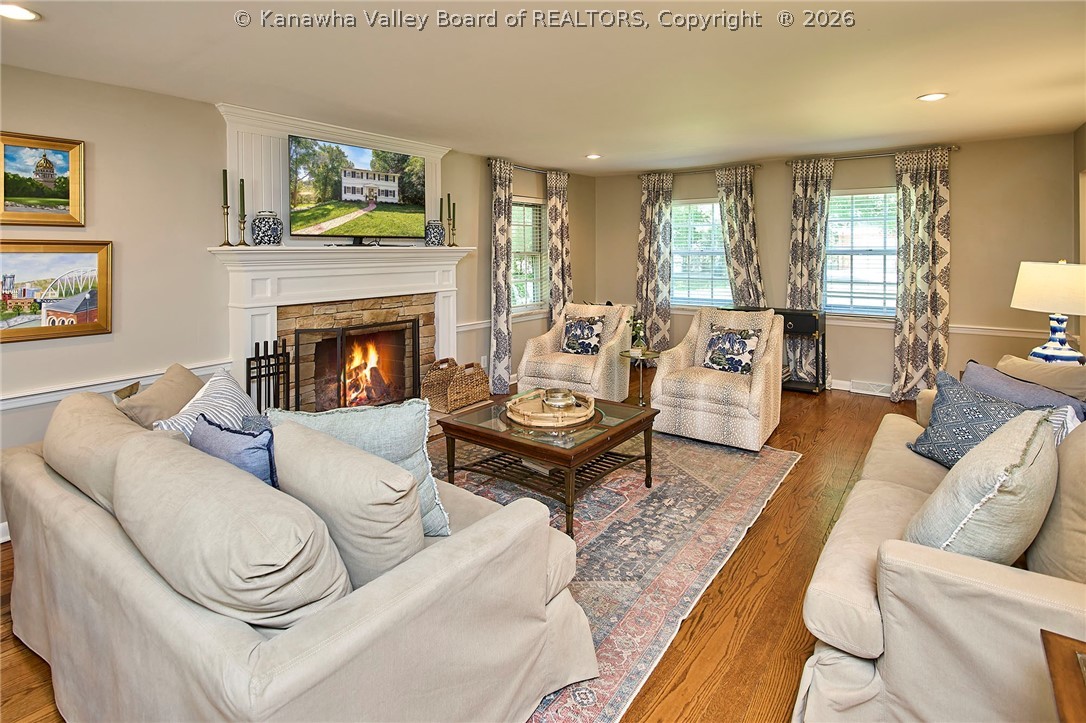 909 Chestnut Road
