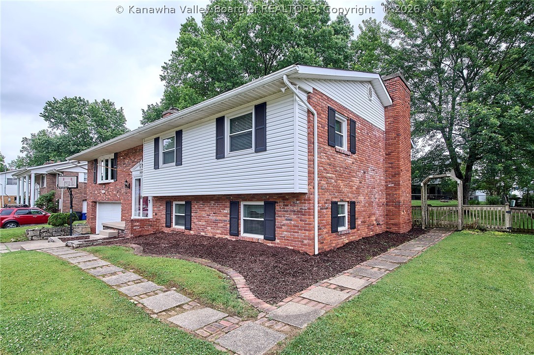 2024 Parkwood Road
