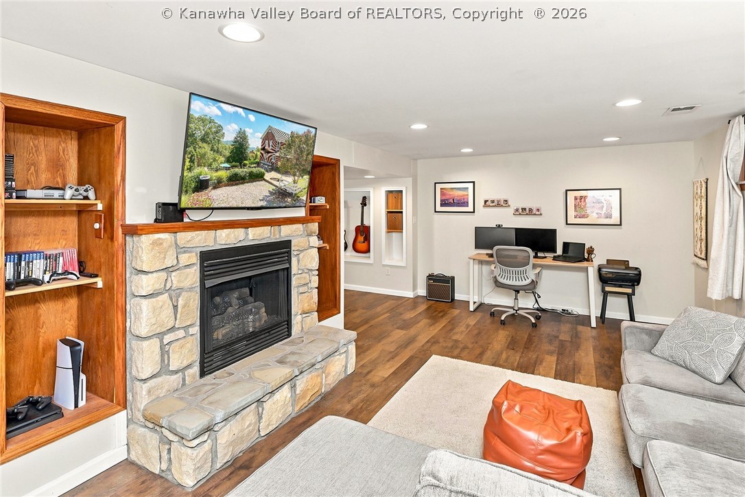 104 Deming Drive