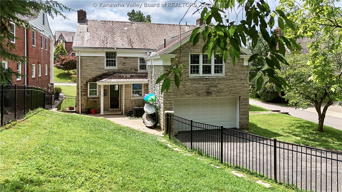 1017 Edgewood Drive