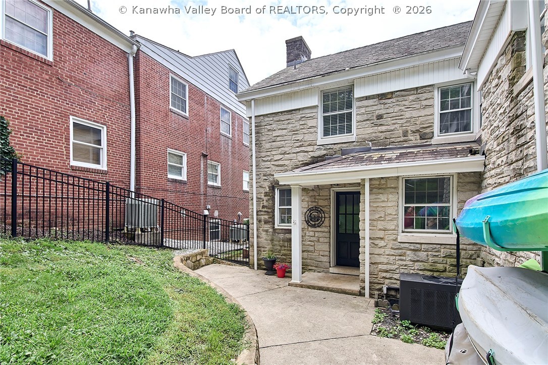 1017 Edgewood Drive