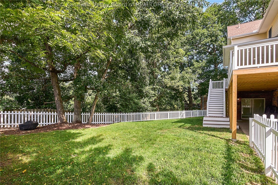 11 Carriage Road