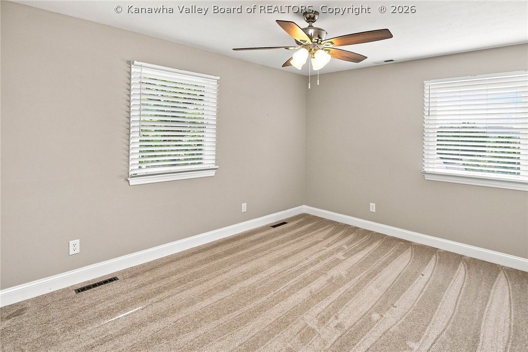 11 Carriage Road