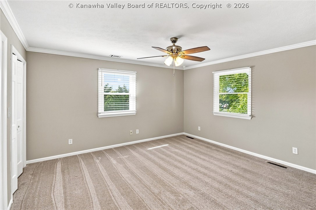 11 Carriage Road